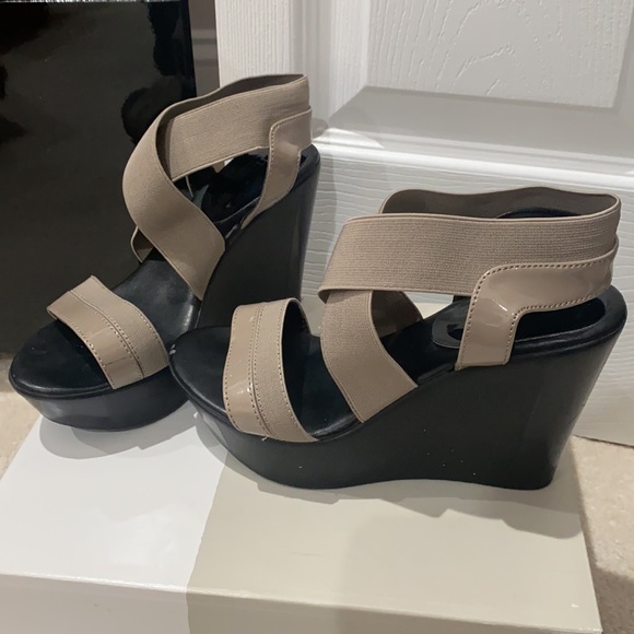 👠Wedges👠 - Picture 2 of 5